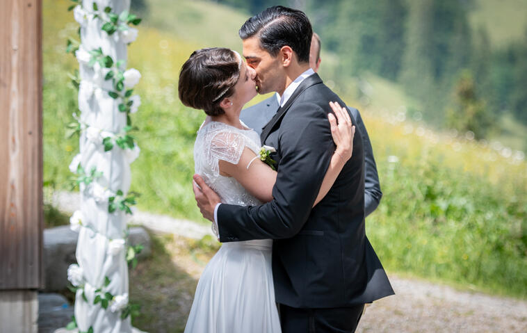 Sturm der Liebe: Schöne Hochzeitsfotos! – Doch das Fest endet mit einer Tragödie!