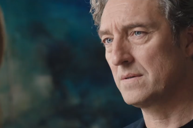 Ici tout commence (spoilers) : Constance avoue son véritable secret à Teyssier, sa relation avec Ferdinand était une couverture